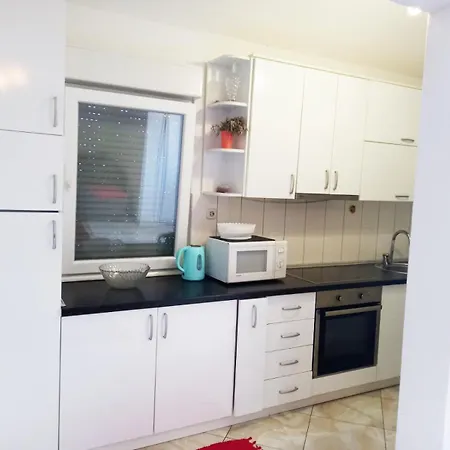 Maslina Apartament *