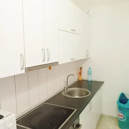 アパート Maslina